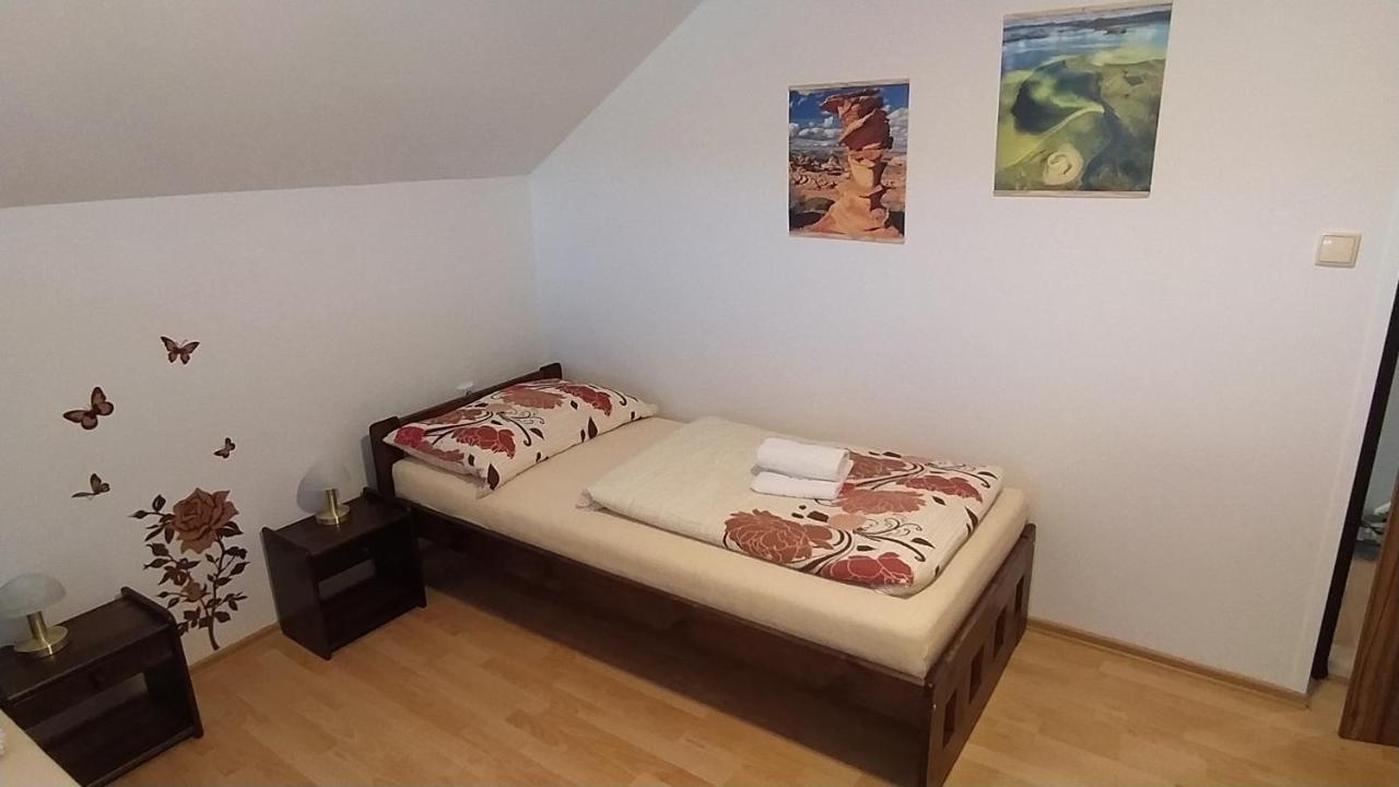 Apartman U Spycharu Bile Policany Εξωτερικό φωτογραφία