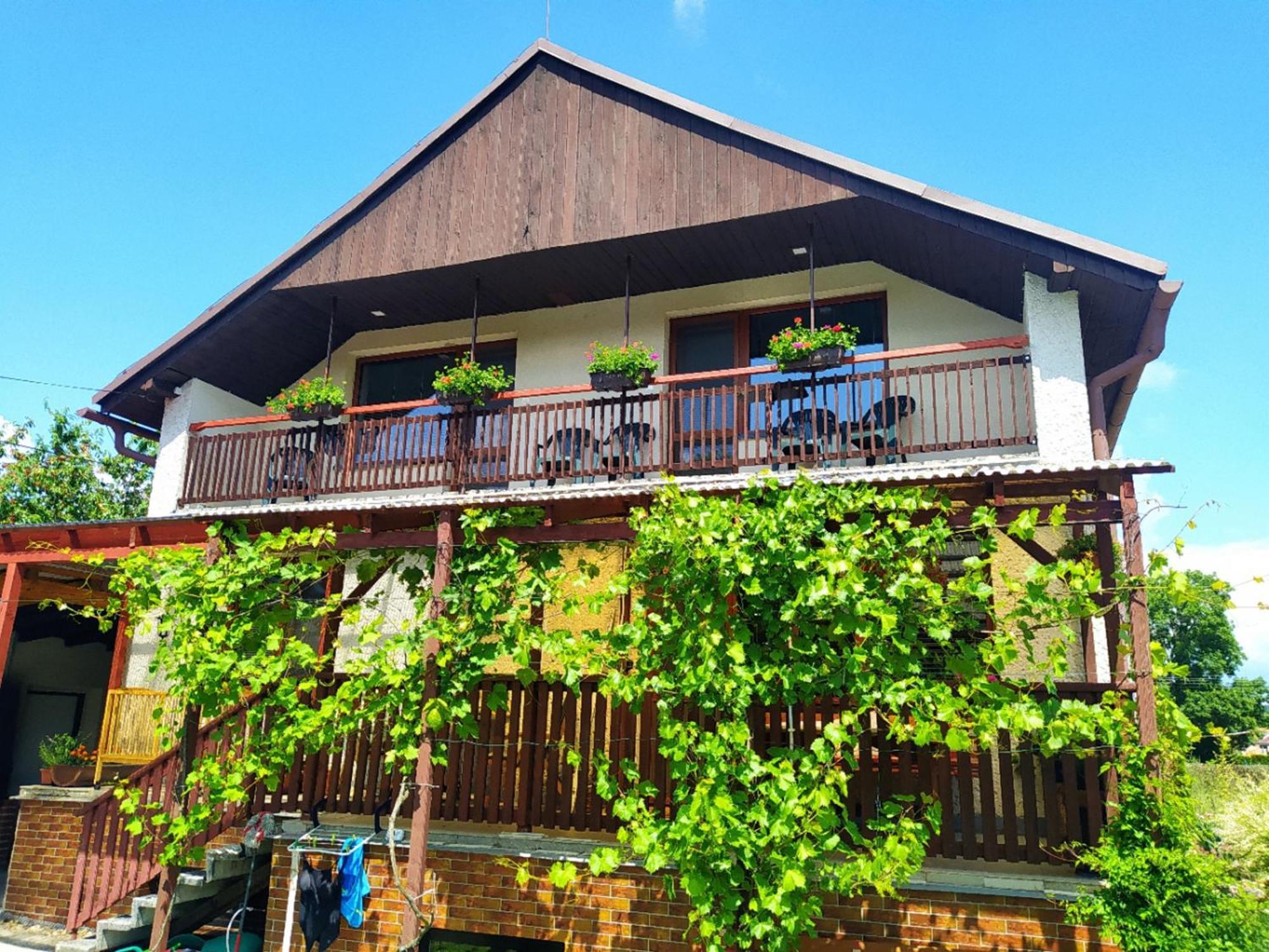 Apartman U Spycharu Bile Policany Εξωτερικό φωτογραφία